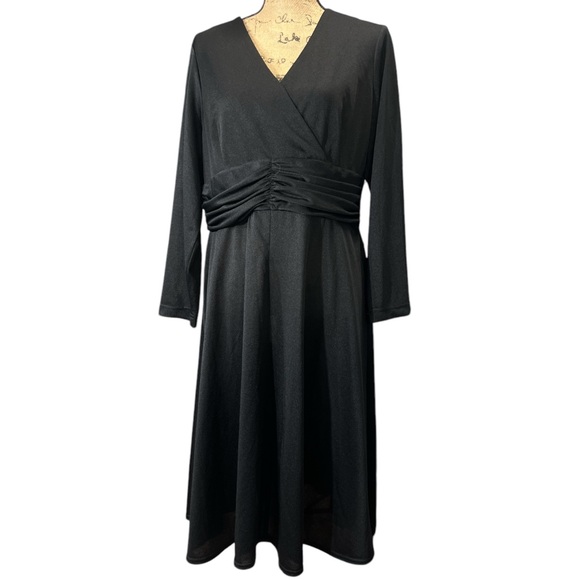 Signature Collection by Vicki Wayne Black Dress. Size 18 Petite - Picture 1 of 6